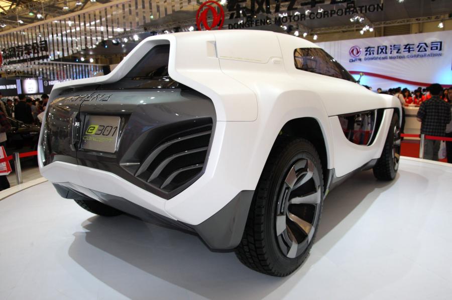  ChangAn E301 Concept 2009 года  (фото 10 из 69)